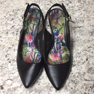 Black Ankle Buckle 7W Fioni Heels.